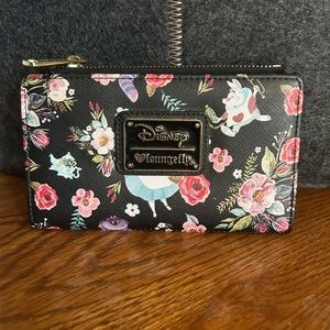 Disney Loungefly Alice in Wonderland Wallet